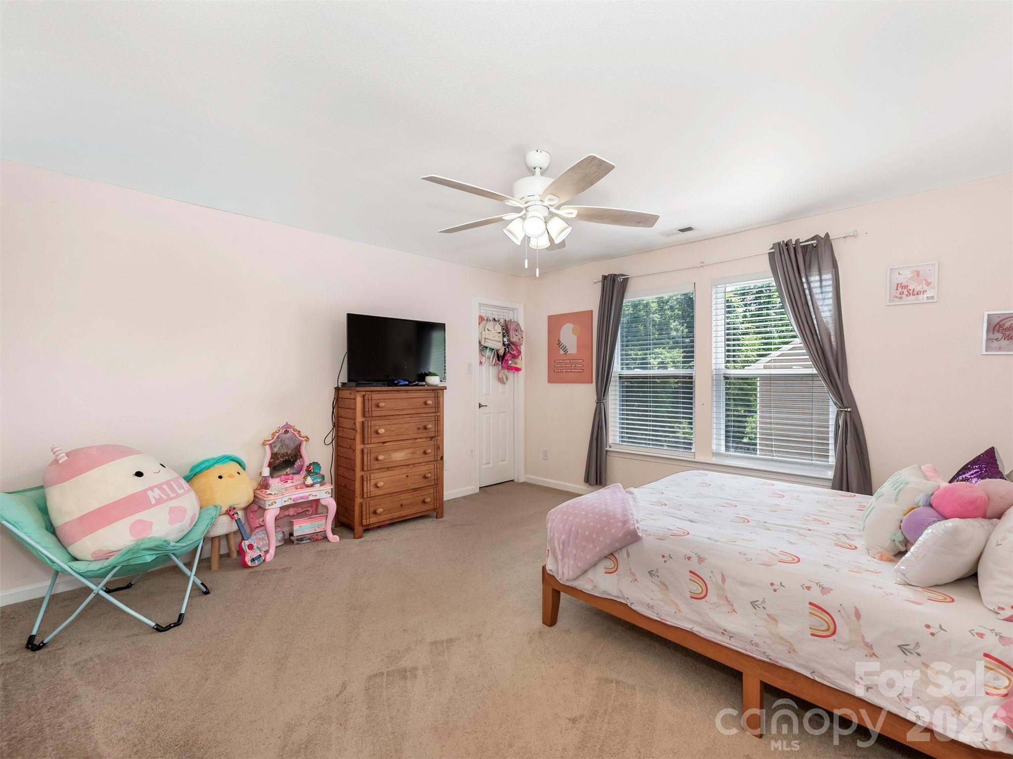 941 Capetown Lane — Clover