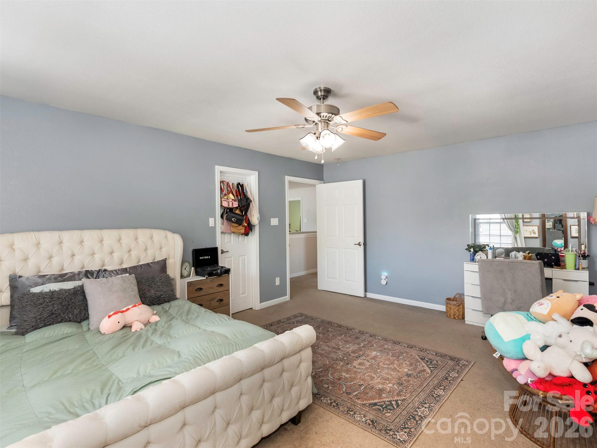 941 Capetown Lane — Clover