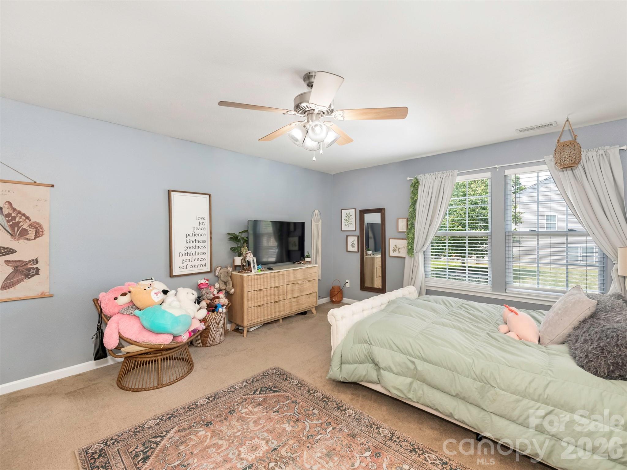 941 Capetown Lane — Clover
