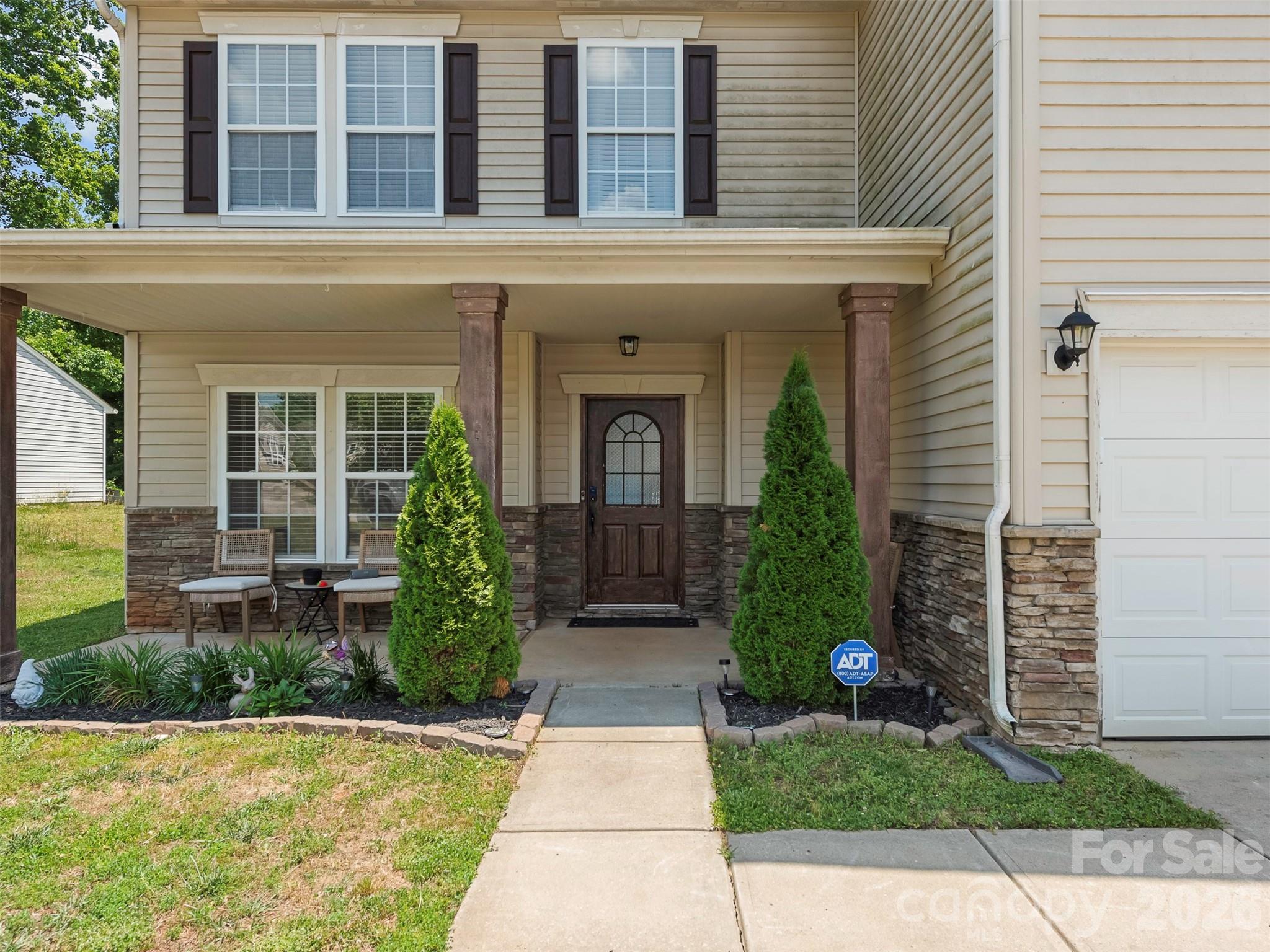 941 Capetown Lane — Clover