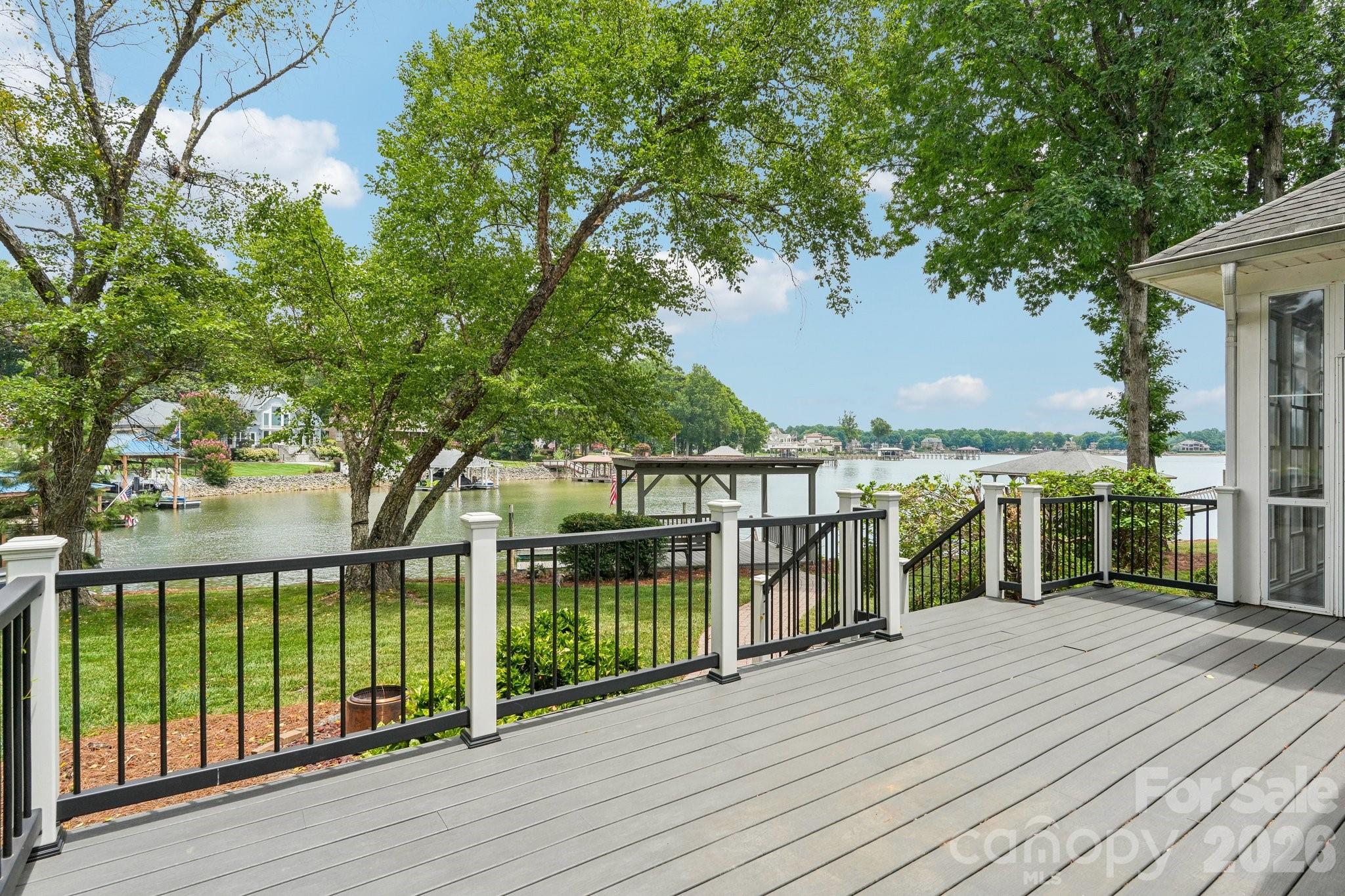165 Prestwood Lane — Mooresville