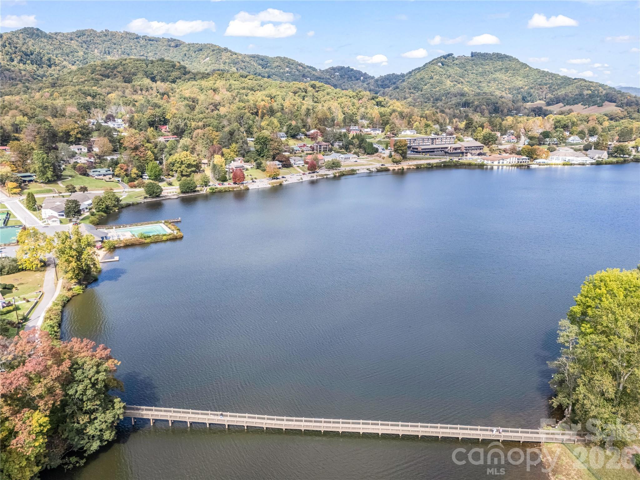 486 Oxford Road — Lake Junaluska