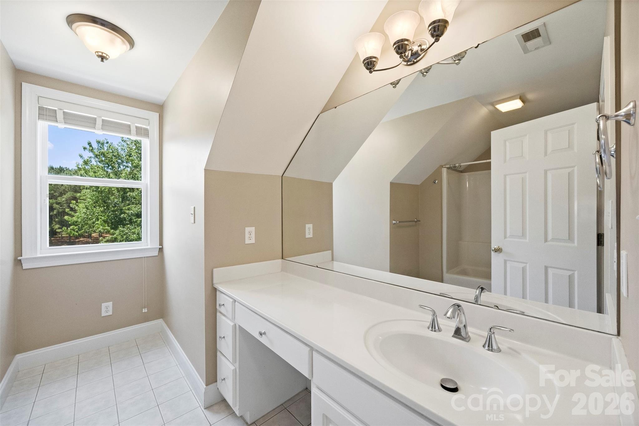5639 White Store Road — Wingate