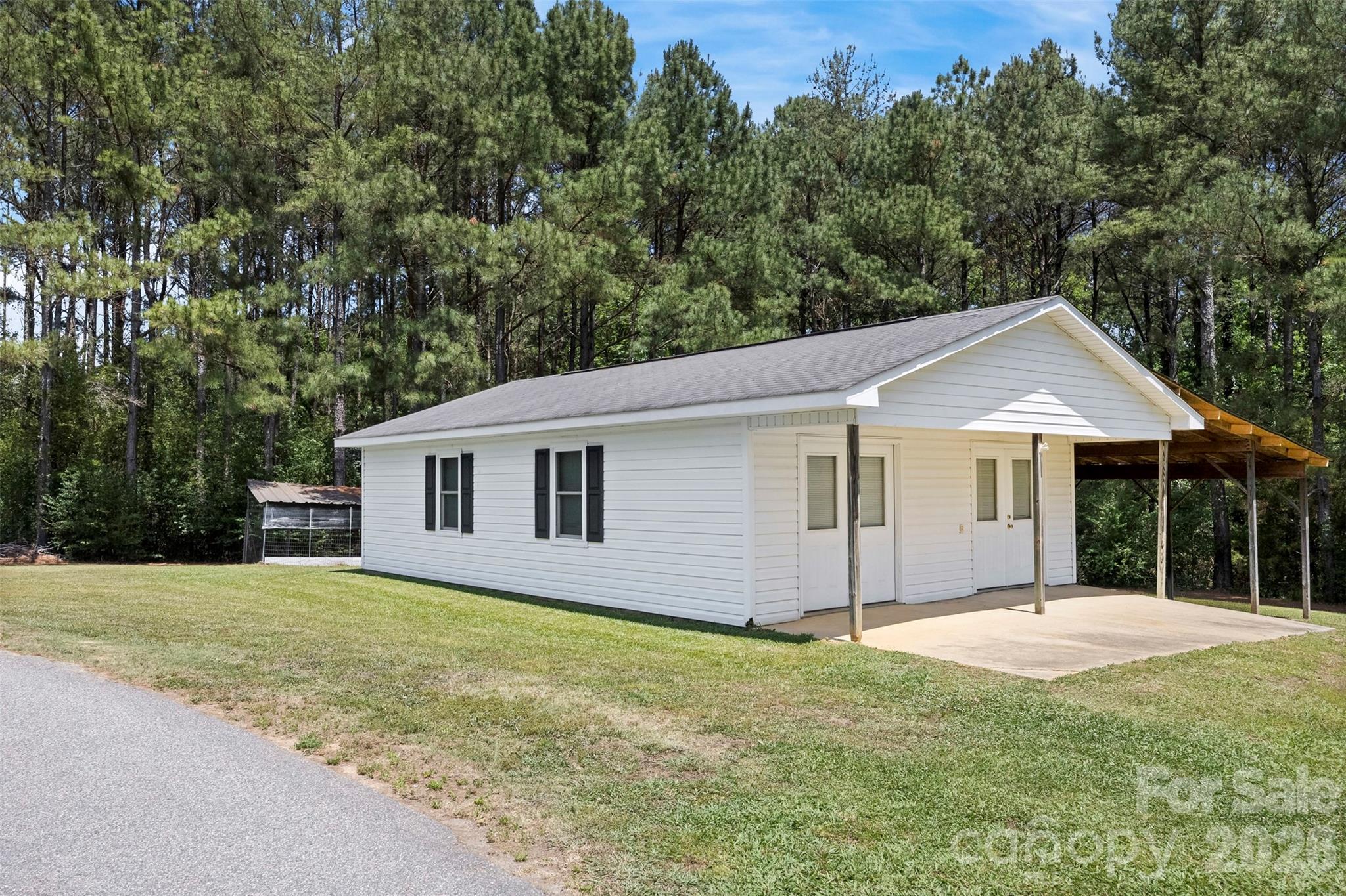 5639 White Store Road — Wingate