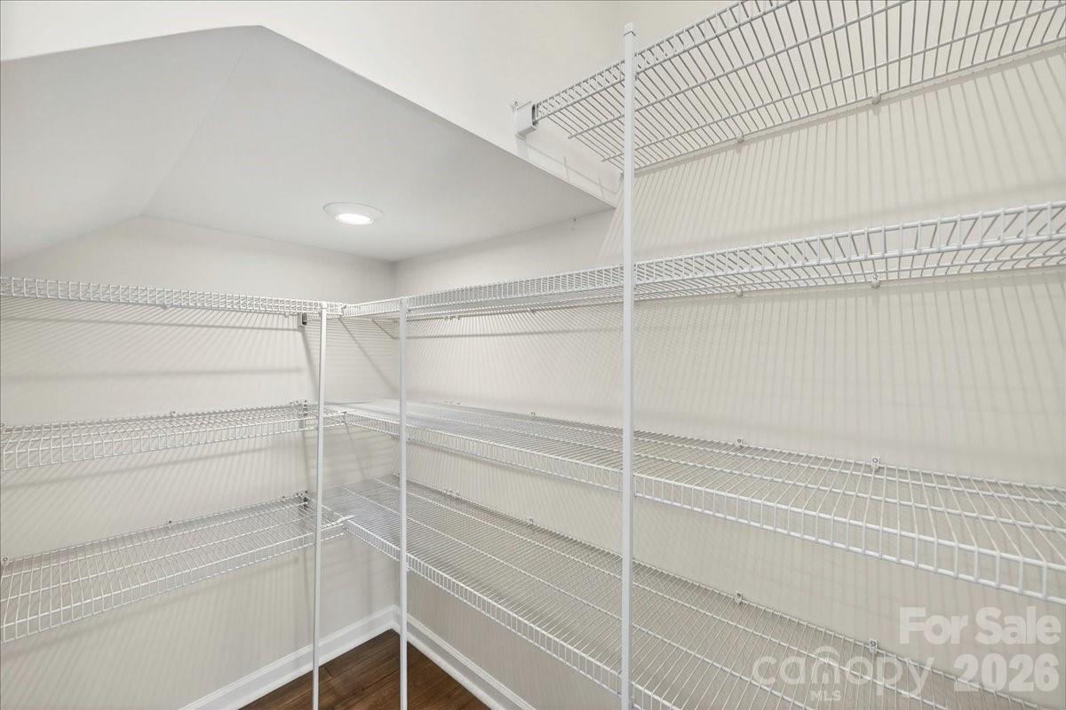 6049 Longar Lane — Charlotte