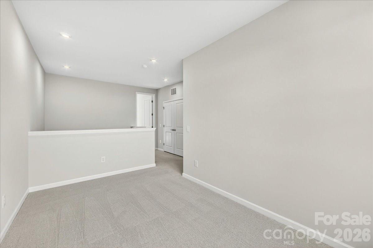 6049 Longar Lane — Charlotte