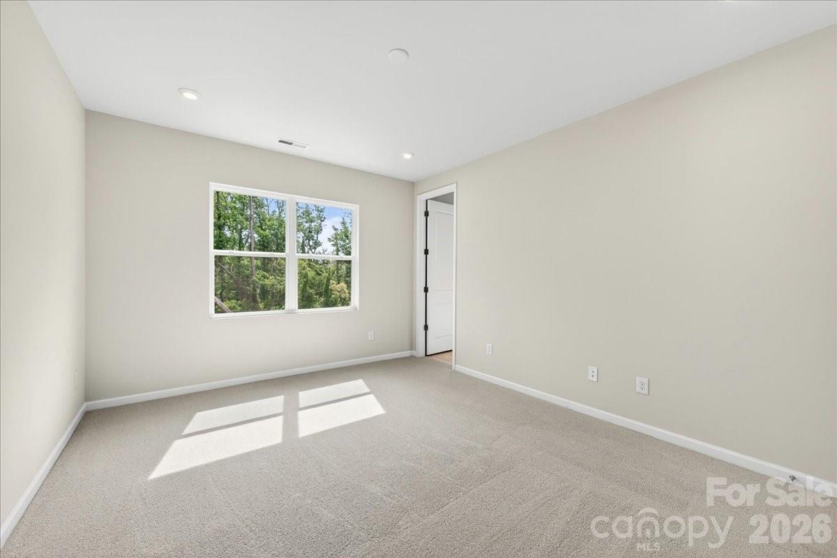 6049 Longar Lane — Charlotte