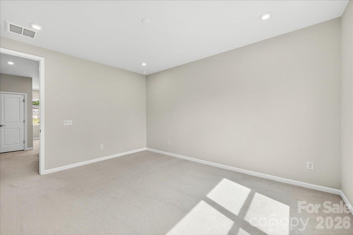 6049 Longar Lane — Charlotte