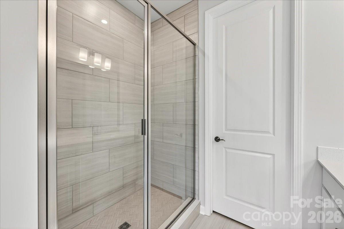 6049 Longar Lane — Charlotte