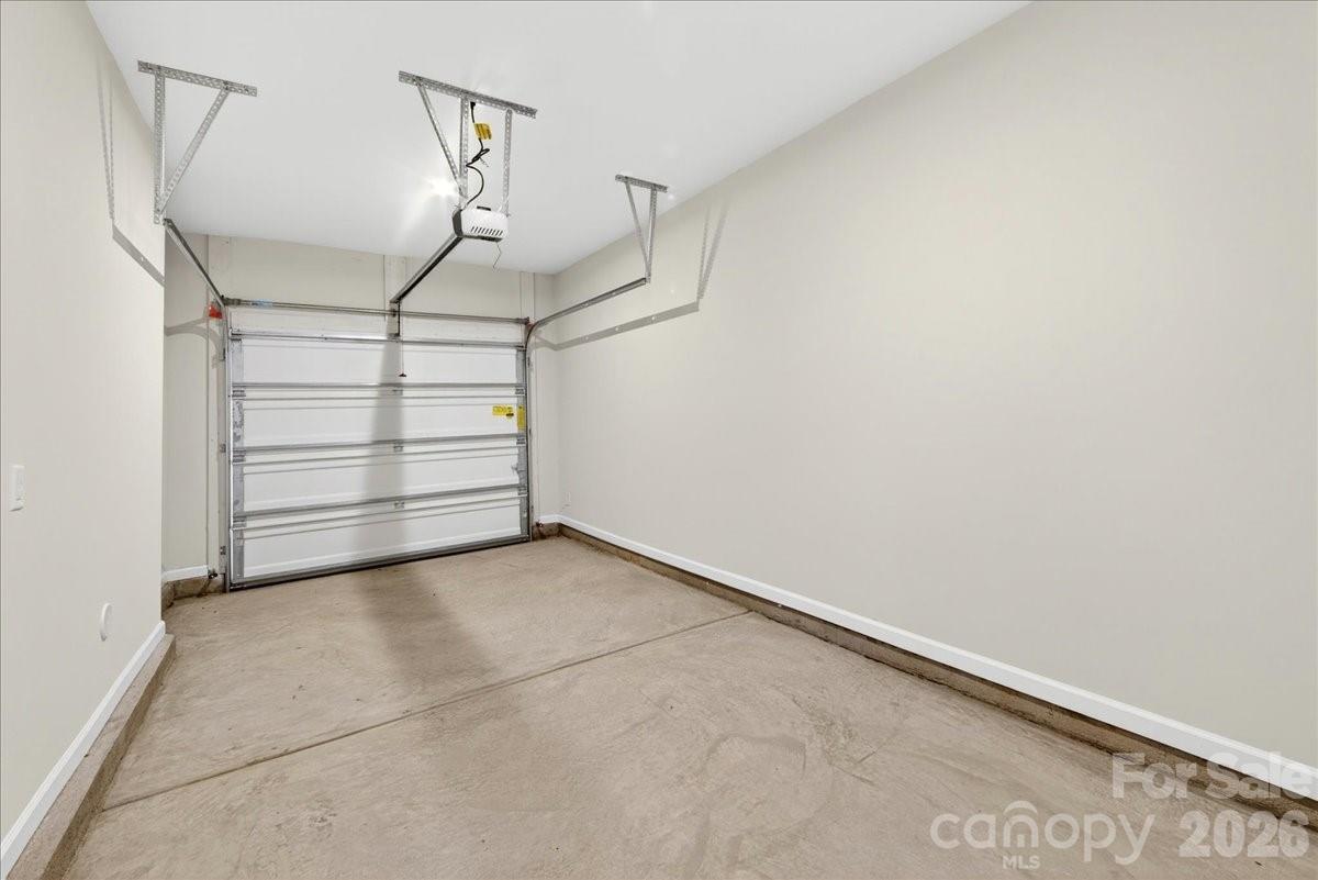 6049 Longar Lane — Charlotte