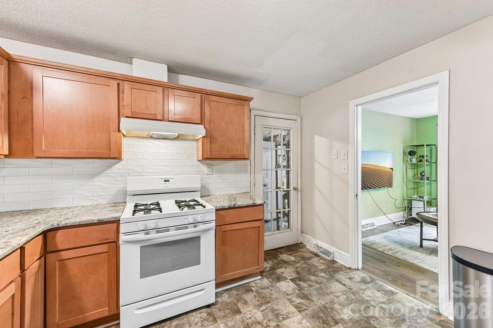 933 Clanton Road — Charlotte