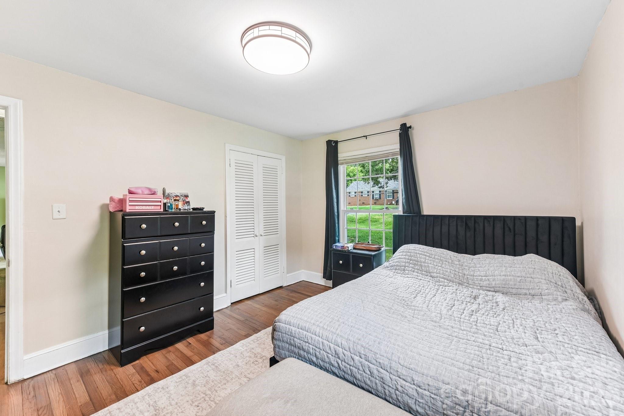 933 Clanton Road — Charlotte