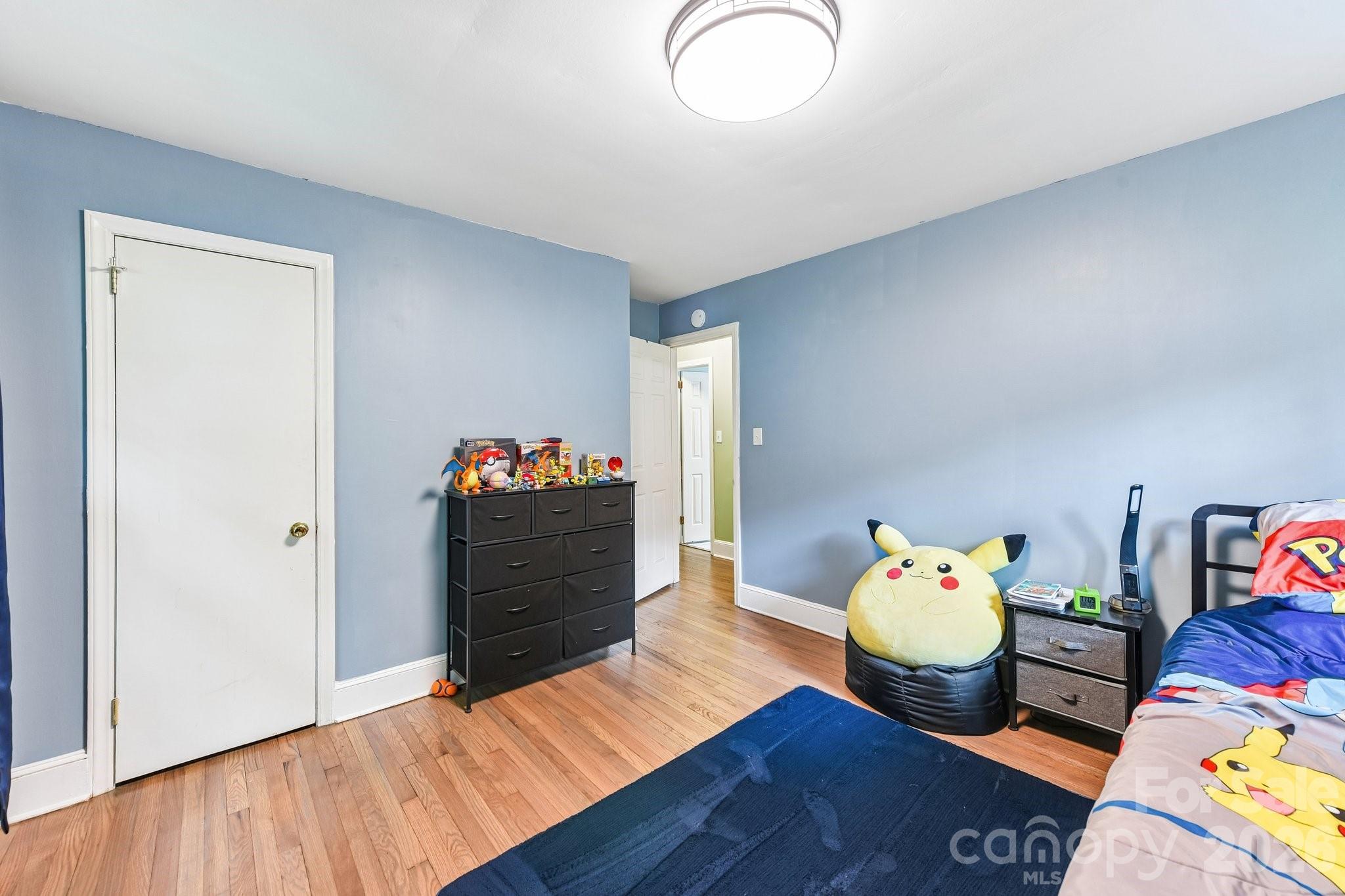 933 Clanton Road — Charlotte