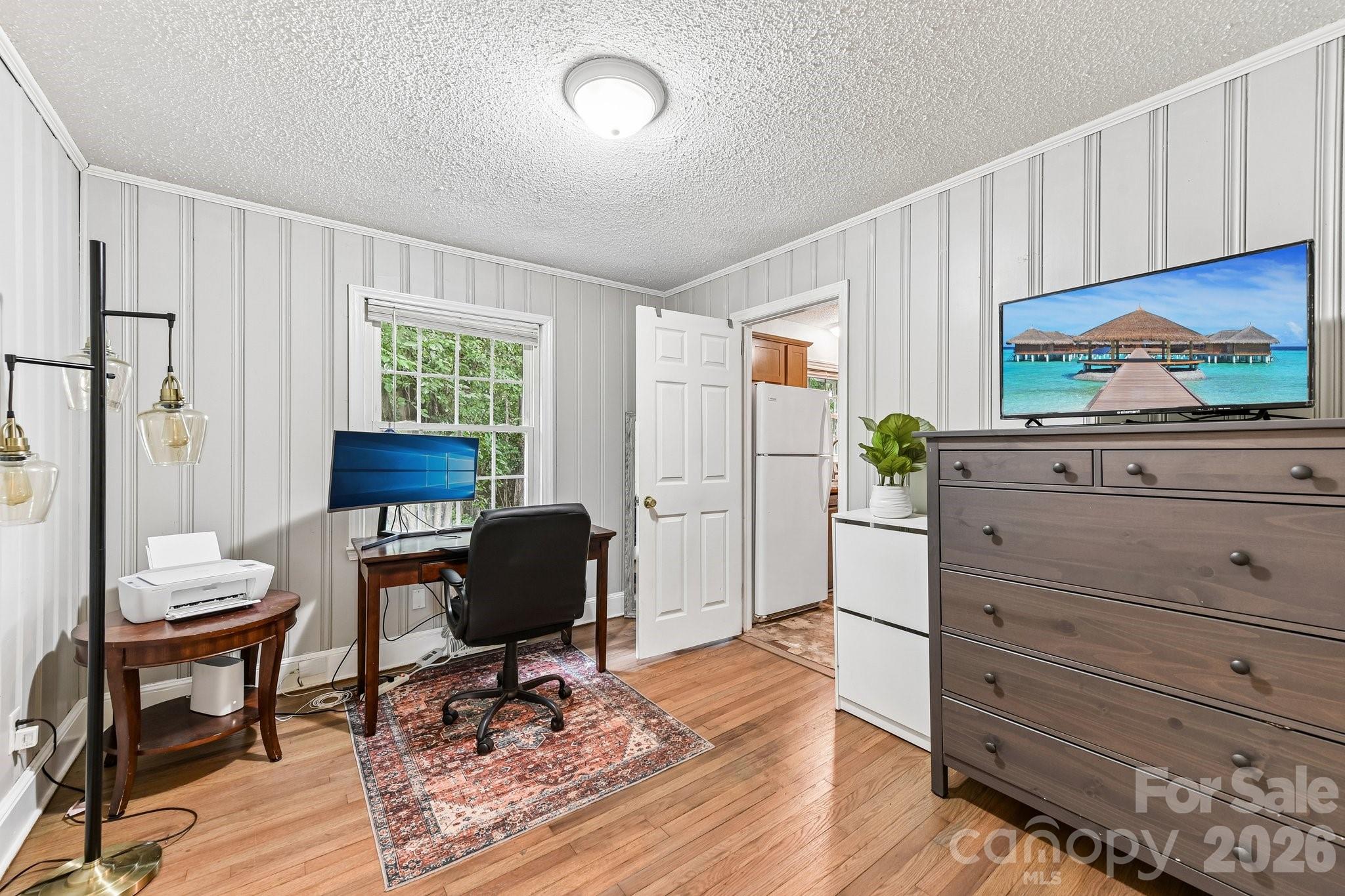 933 Clanton Road — Charlotte