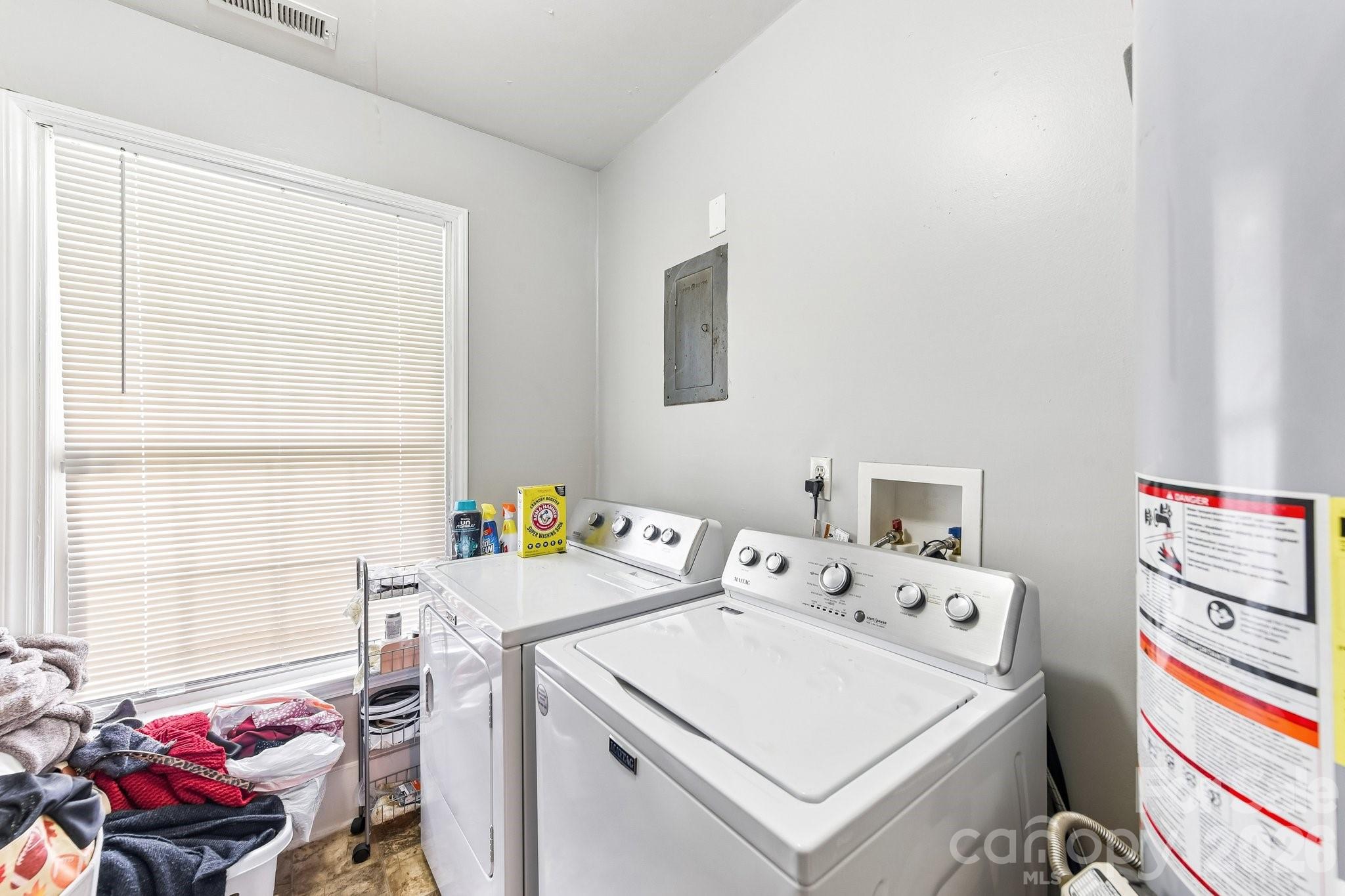 933 Clanton Road — Charlotte
