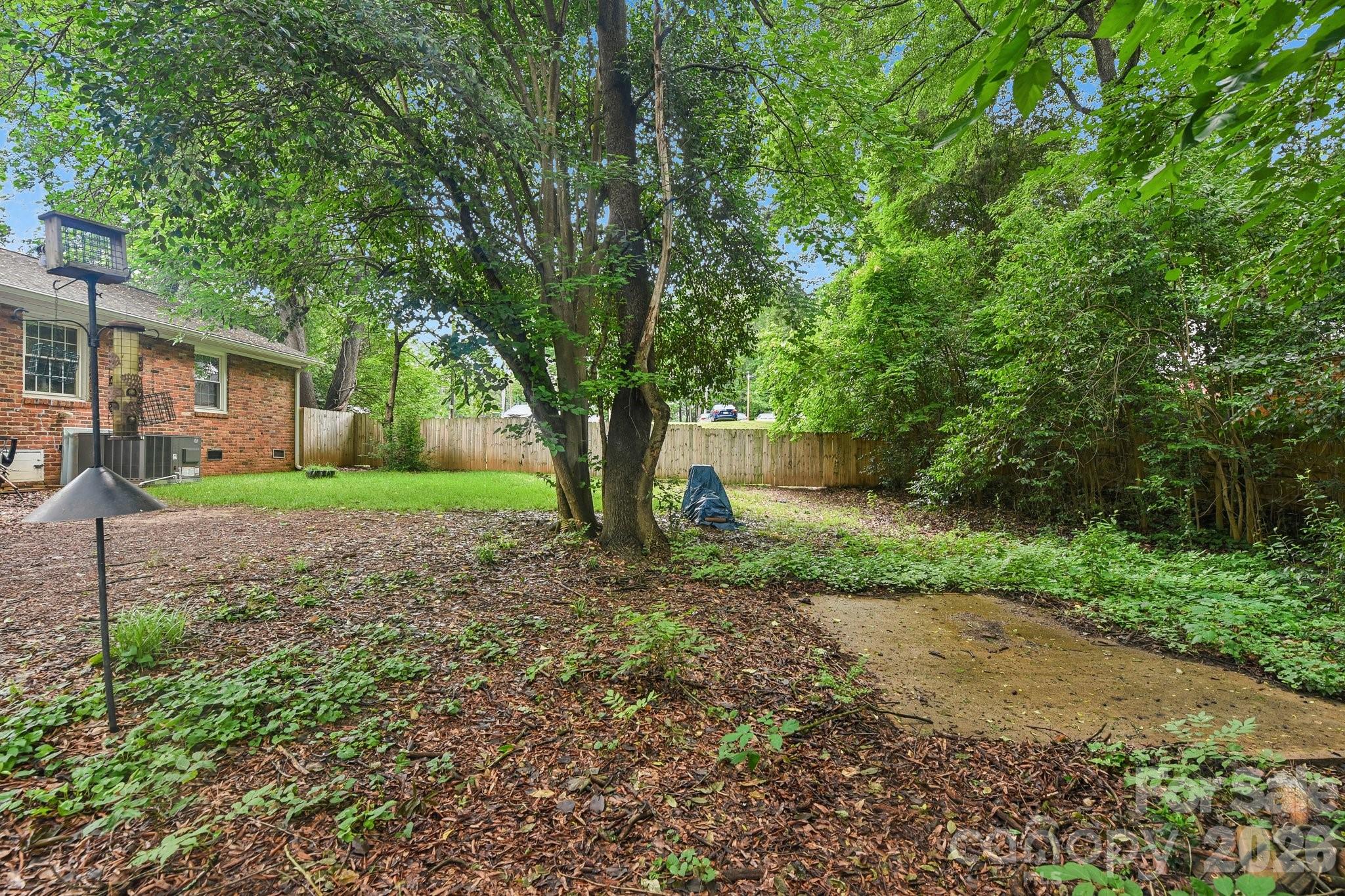 933 Clanton Road — Charlotte