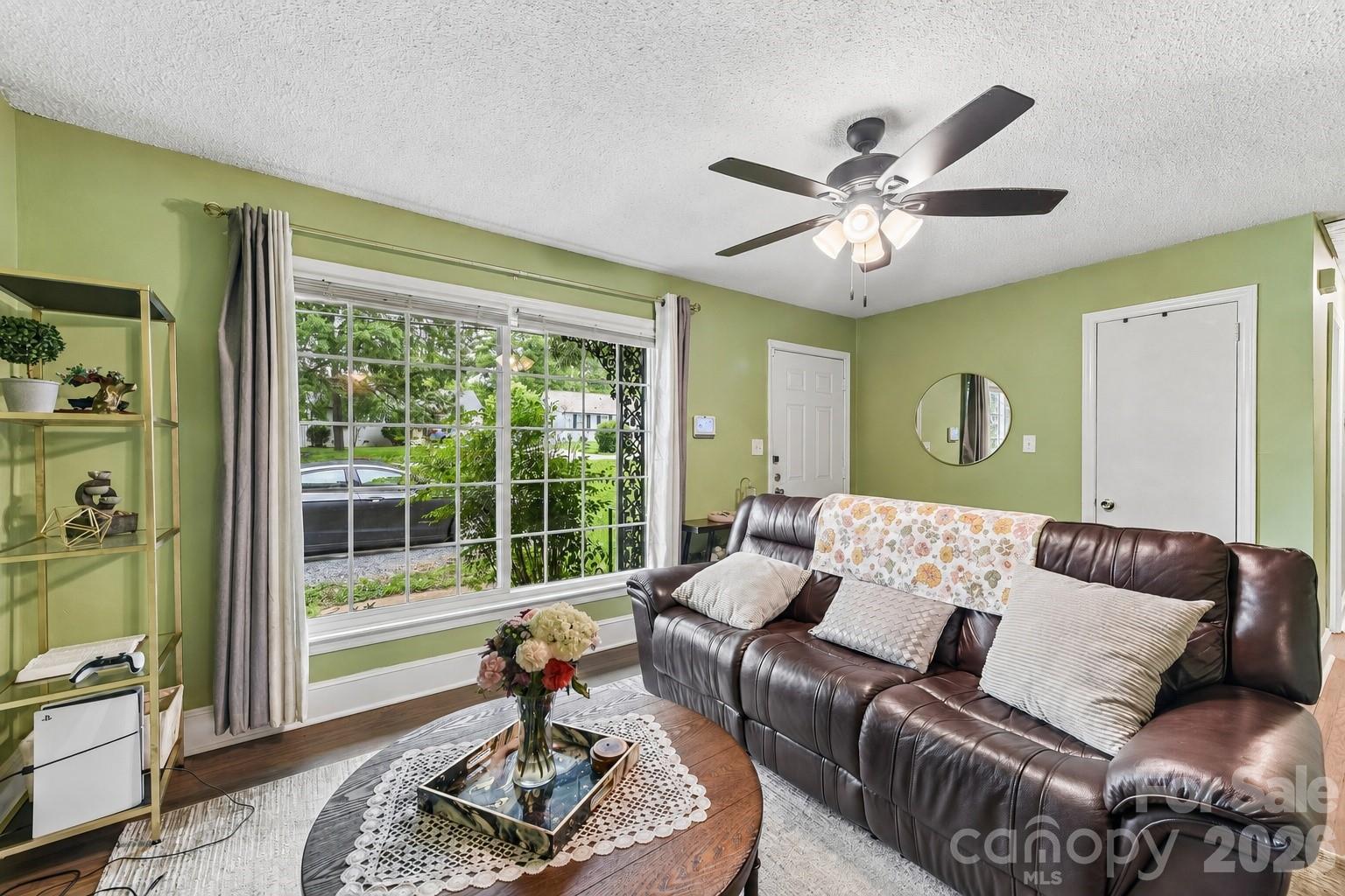 933 Clanton Road — Charlotte