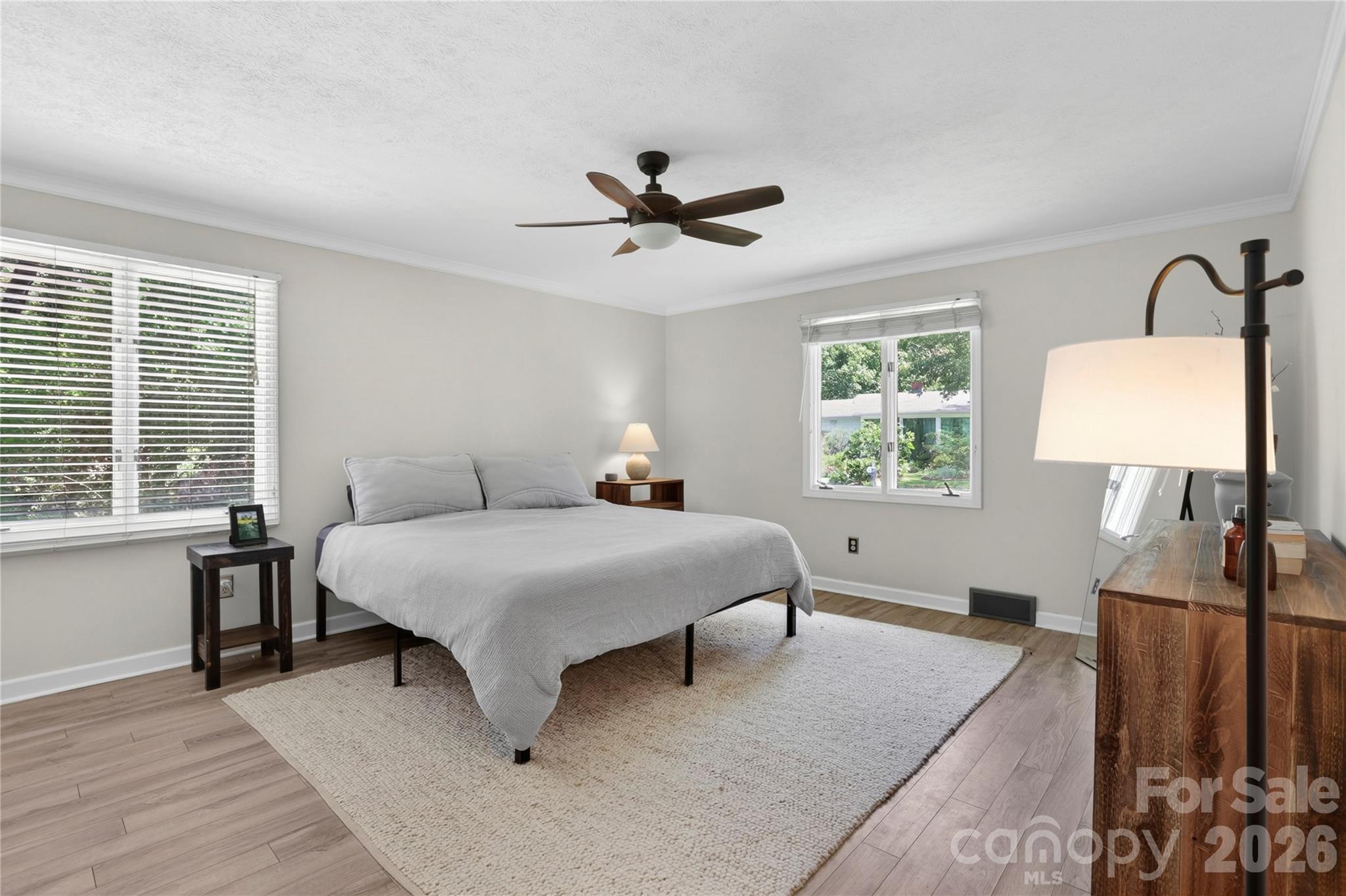 711 Oak Terrace Lane — Hendersonville