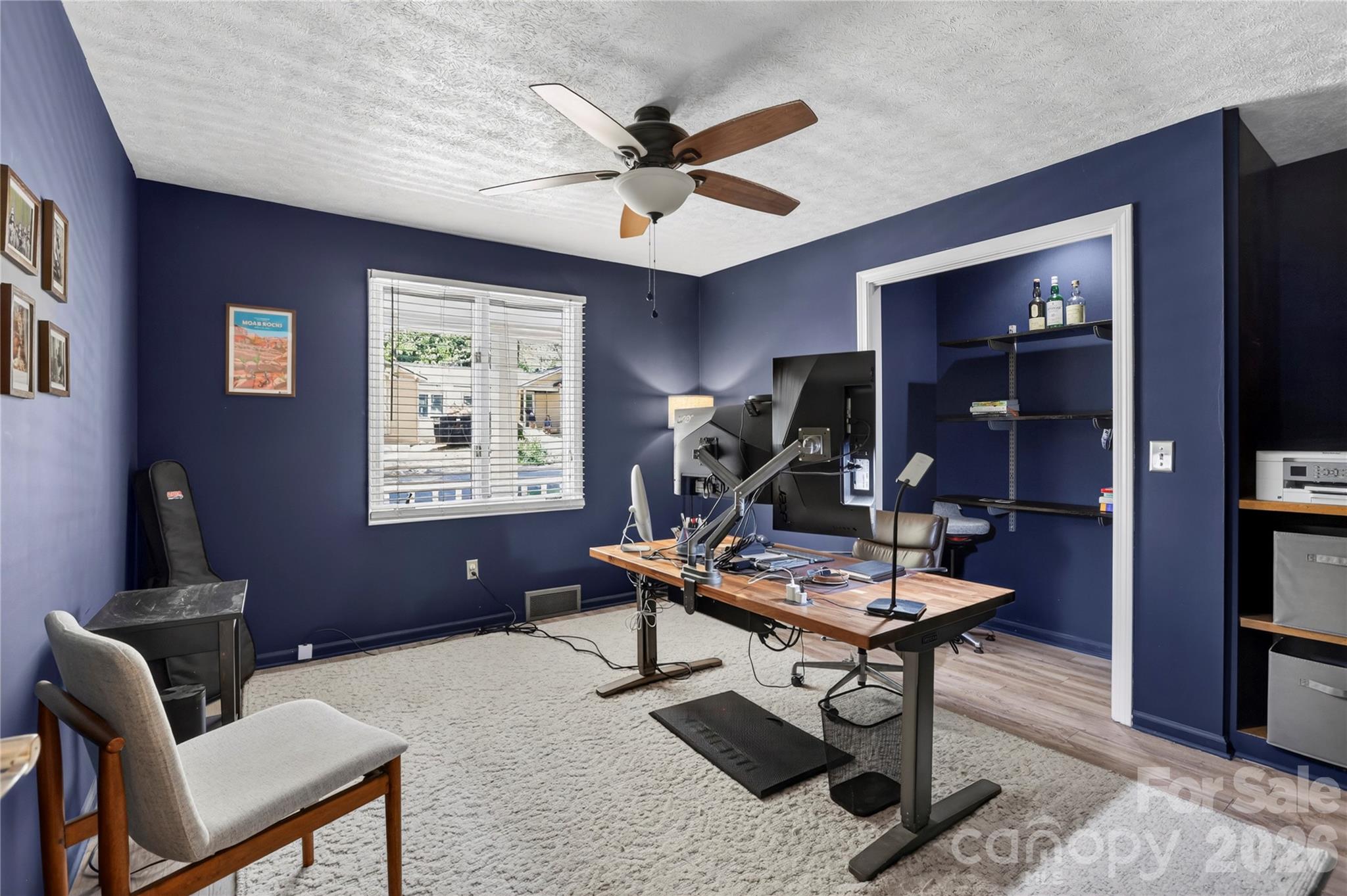 711 Oak Terrace Lane — Hendersonville