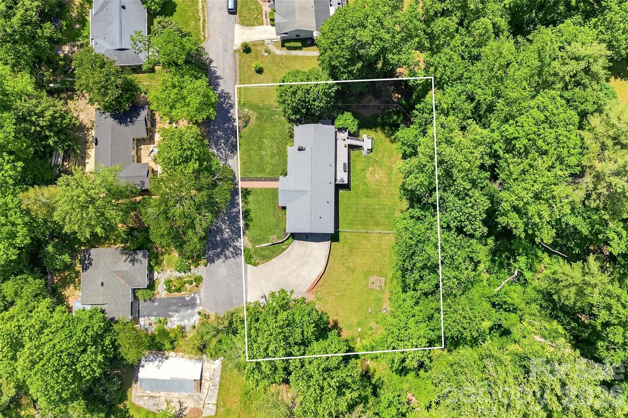 711 Oak Terrace Lane — Hendersonville