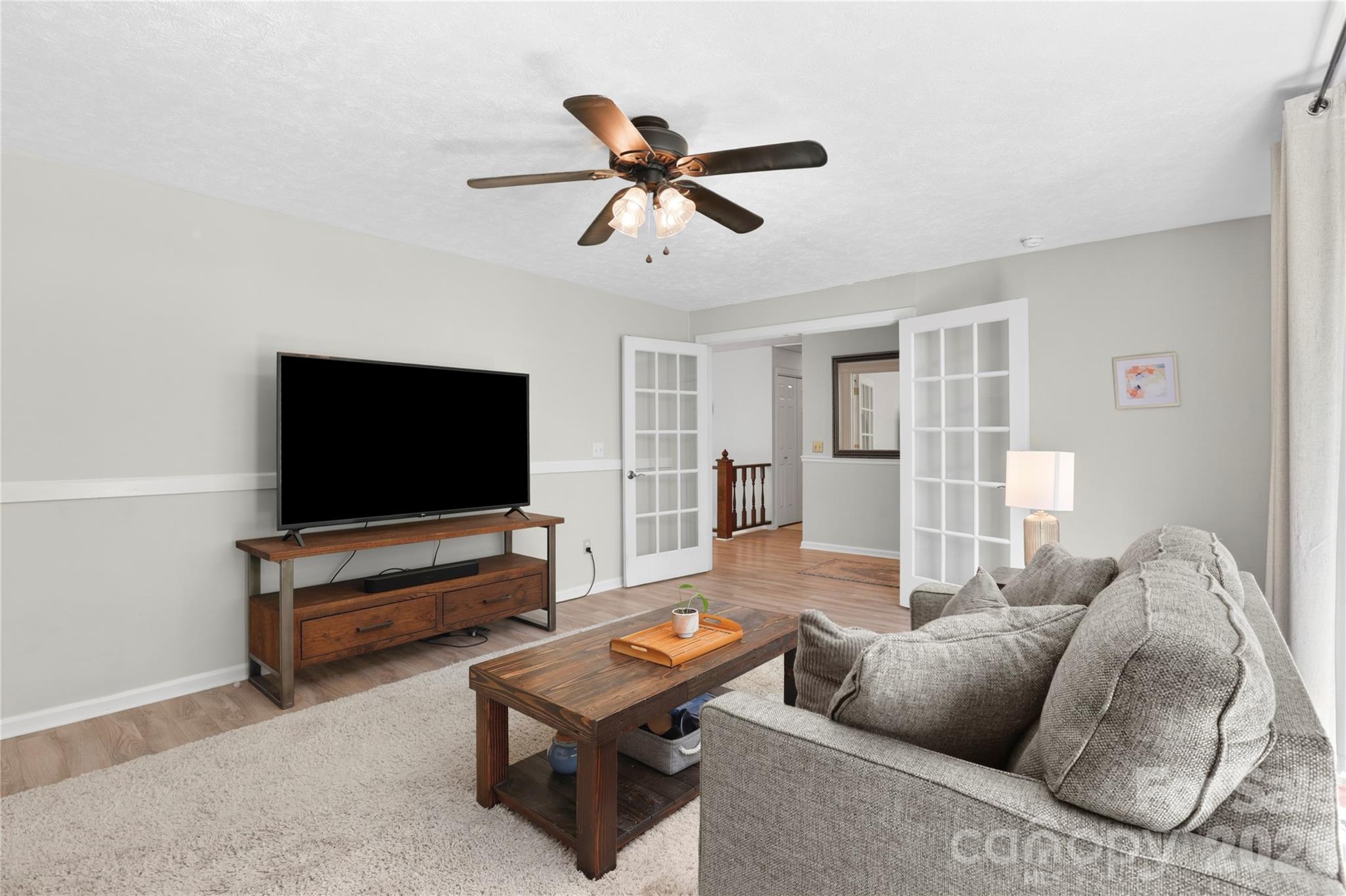 711 Oak Terrace Lane — Hendersonville