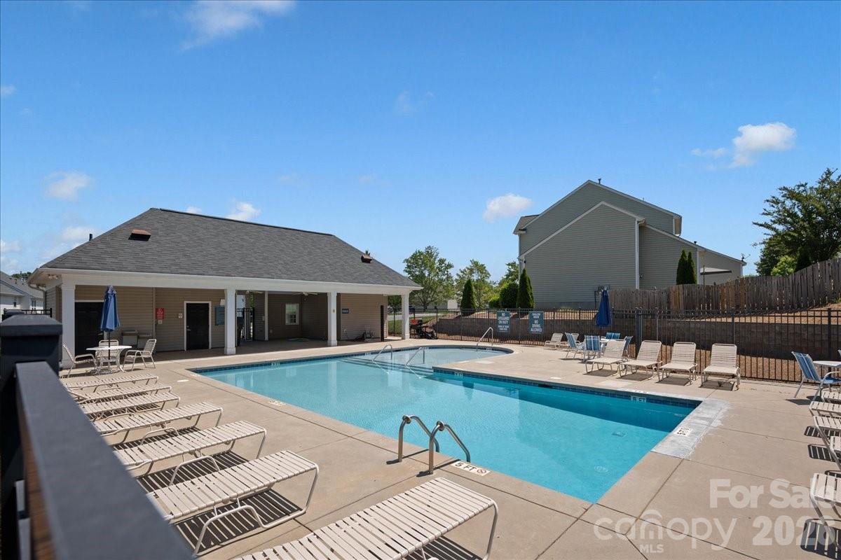 4209 Piccadilly Lane — Fort Mill