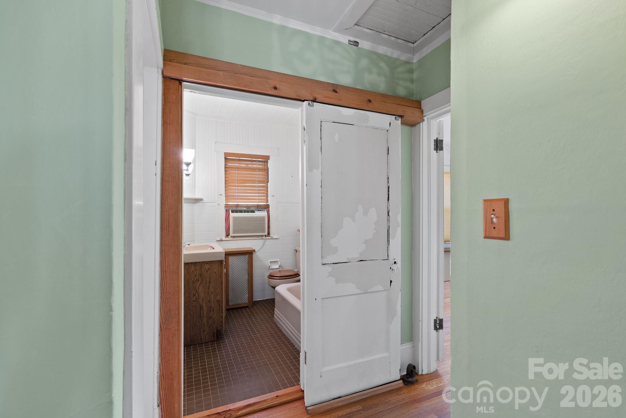 111 Norwood Avenue — Asheville