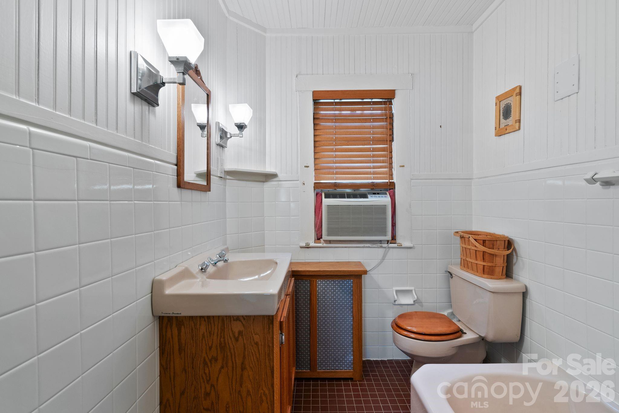 111 Norwood Avenue — Asheville