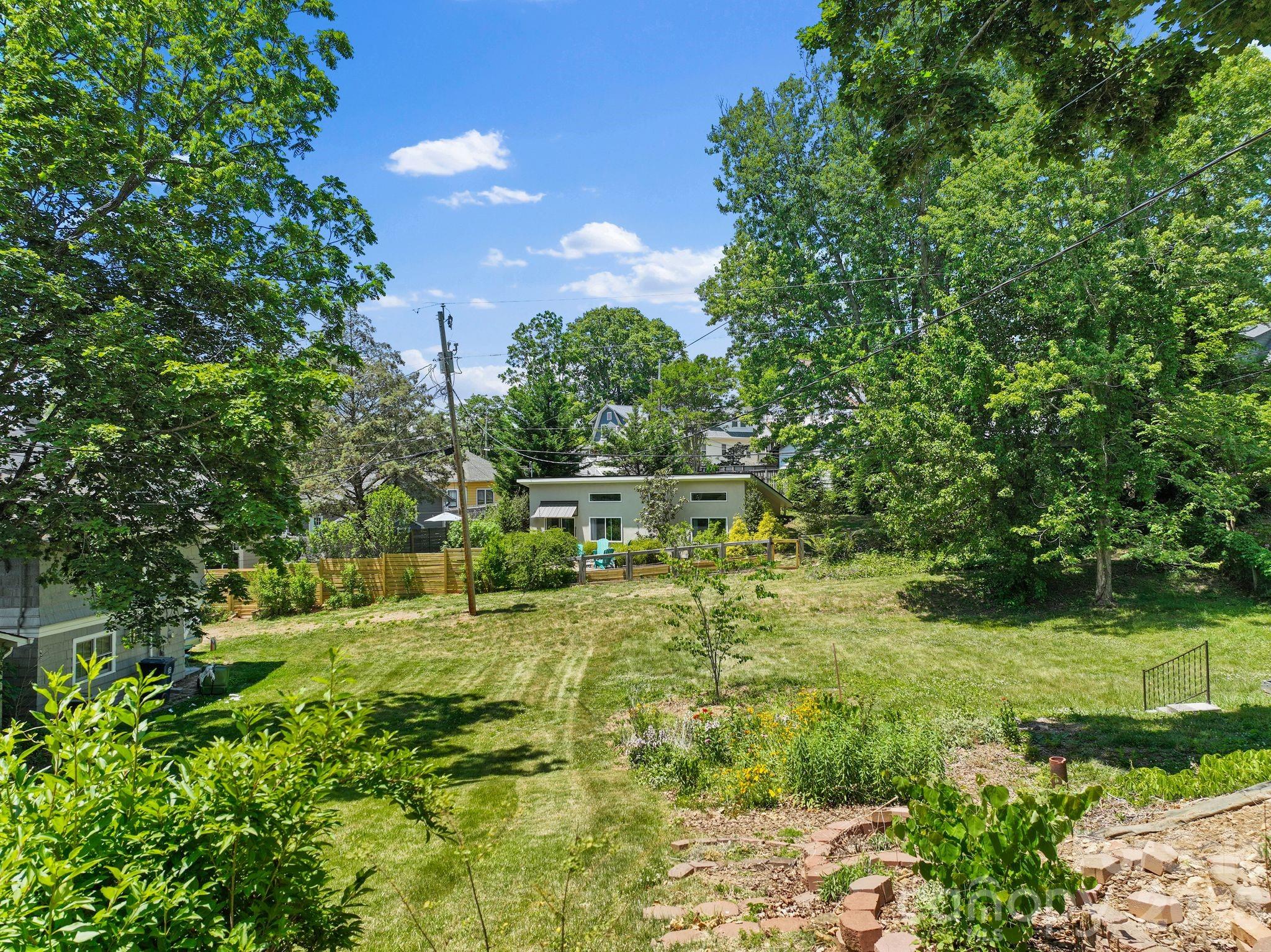 111 Norwood Avenue — Asheville