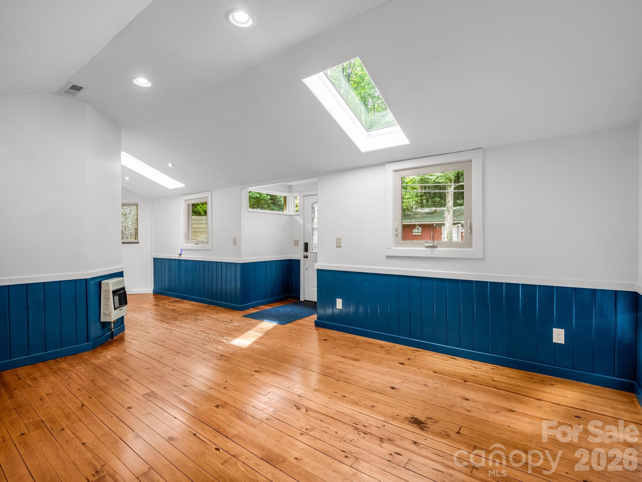 701 Azalea Avenue — Black Mountain