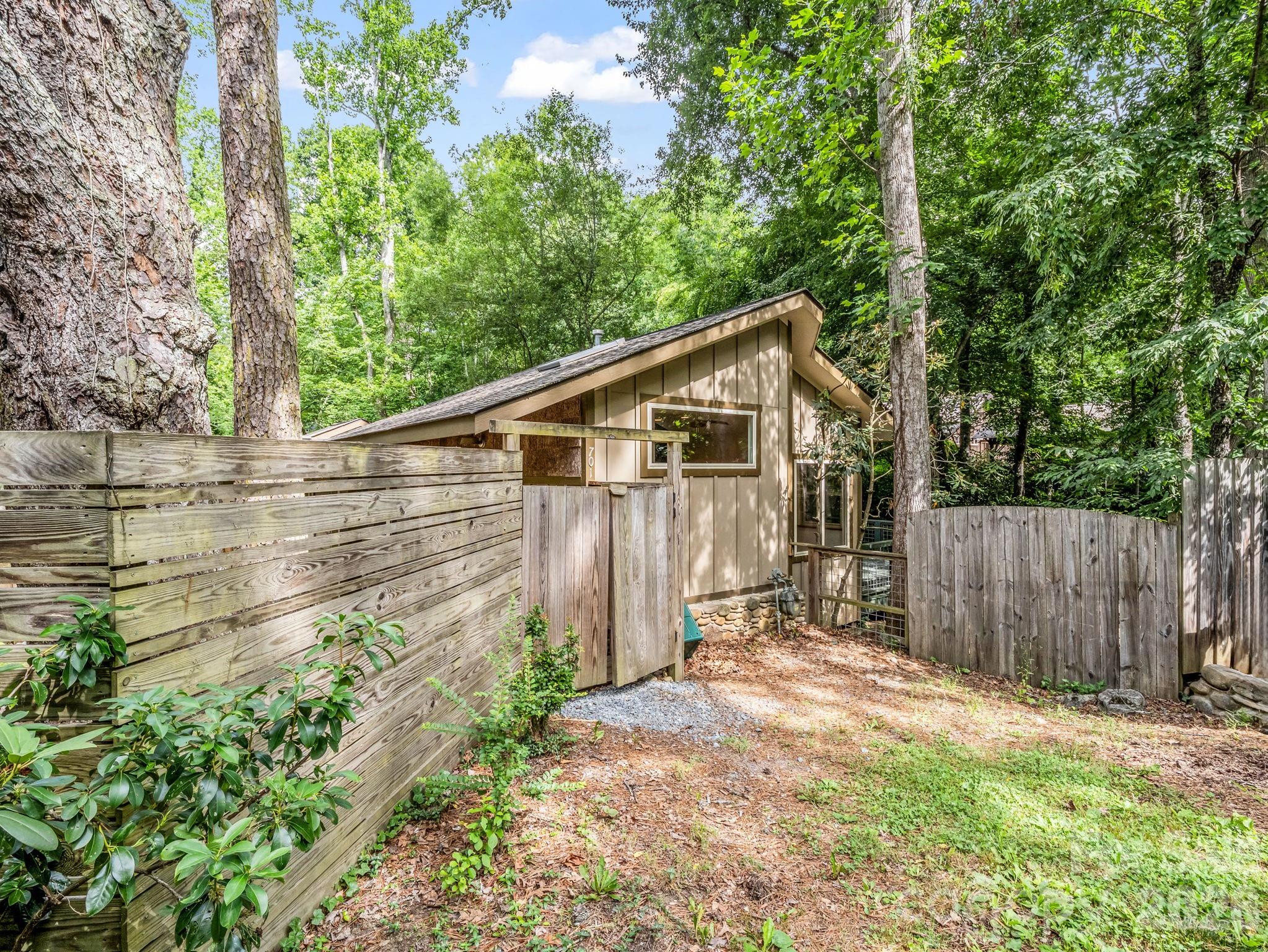 701 Azalea Avenue — Black Mountain