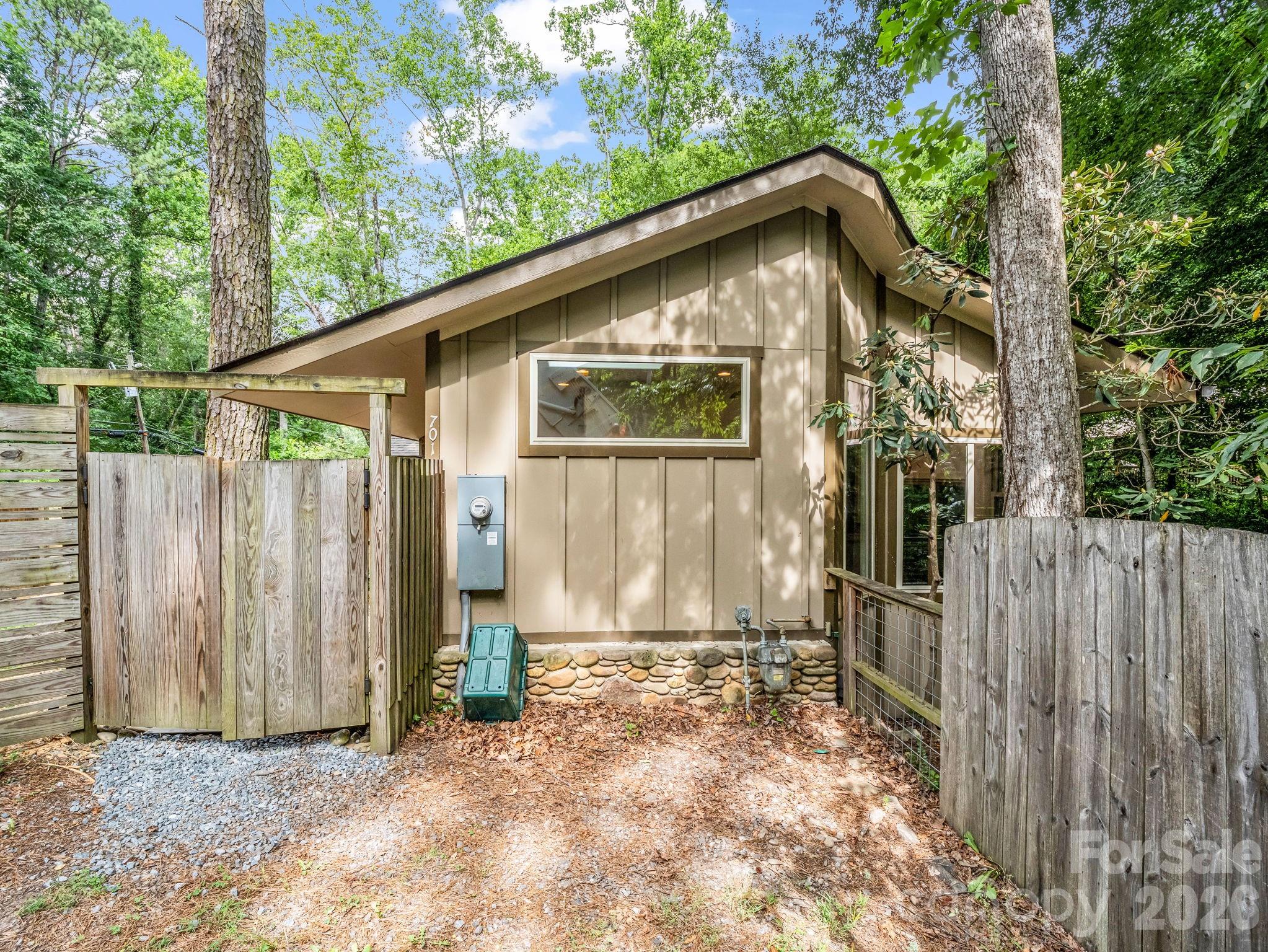 701 Azalea Avenue — Black Mountain