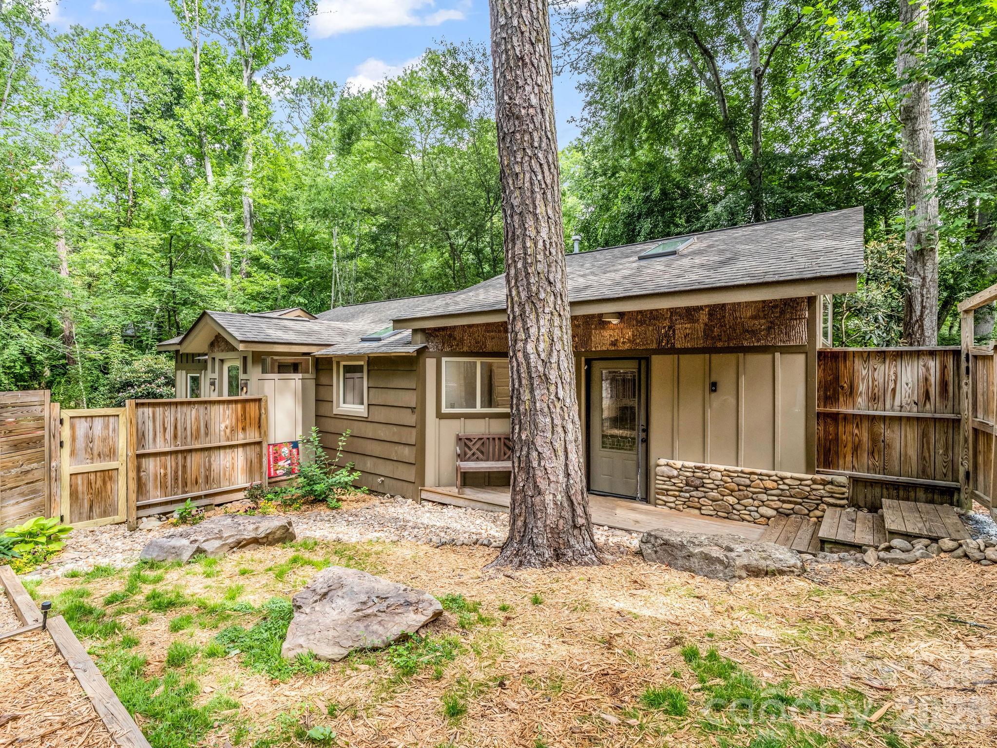 701 Azalea Avenue — Black Mountain