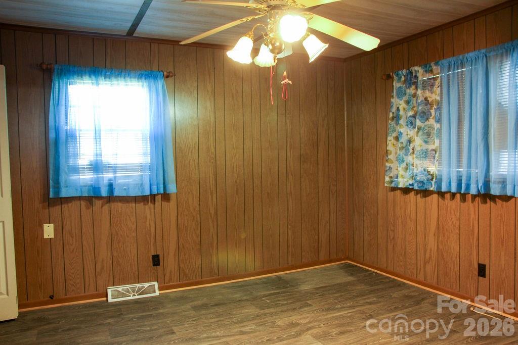 905 S 10th Street — Bessemer City