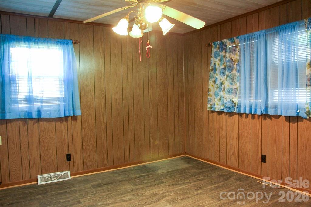 905 S 10th Street — Bessemer City