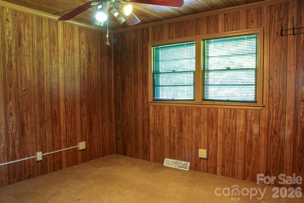 905 S 10th Street — Bessemer City