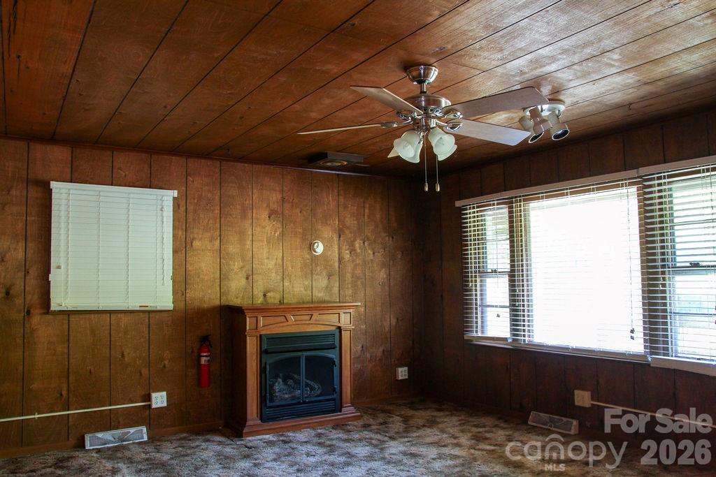 905 S 10th Street — Bessemer City