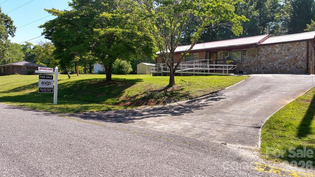 905 S 10th Street — Bessemer City
