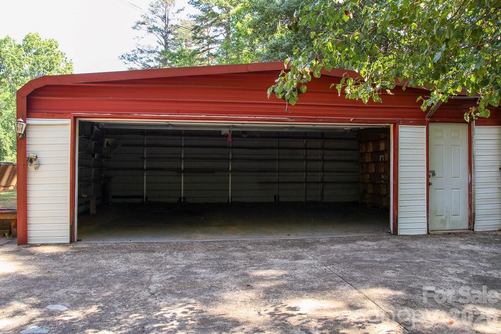 905 S 10th Street — Bessemer City