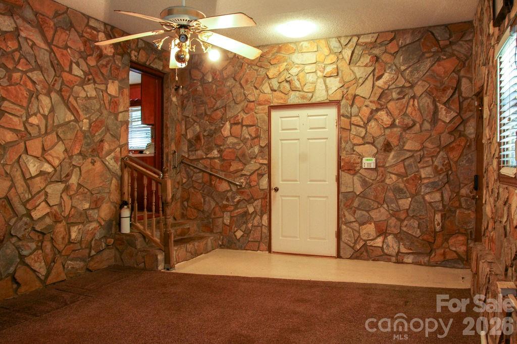 905 S 10th Street — Bessemer City