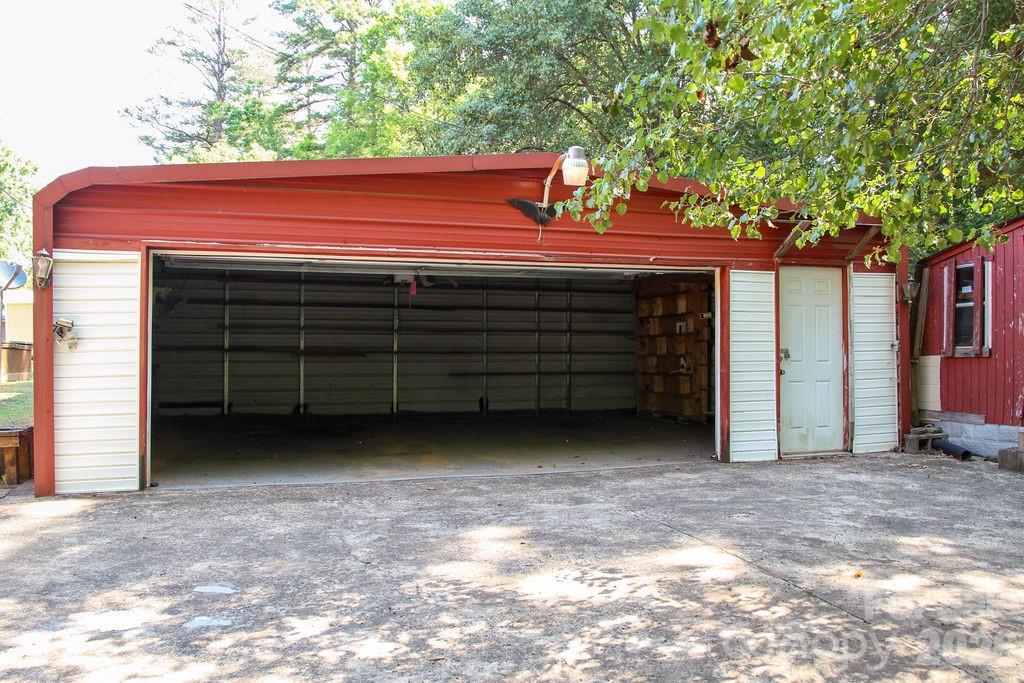 905 S 10th Street — Bessemer City