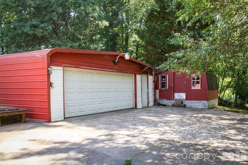 905 S 10th Street — Bessemer City