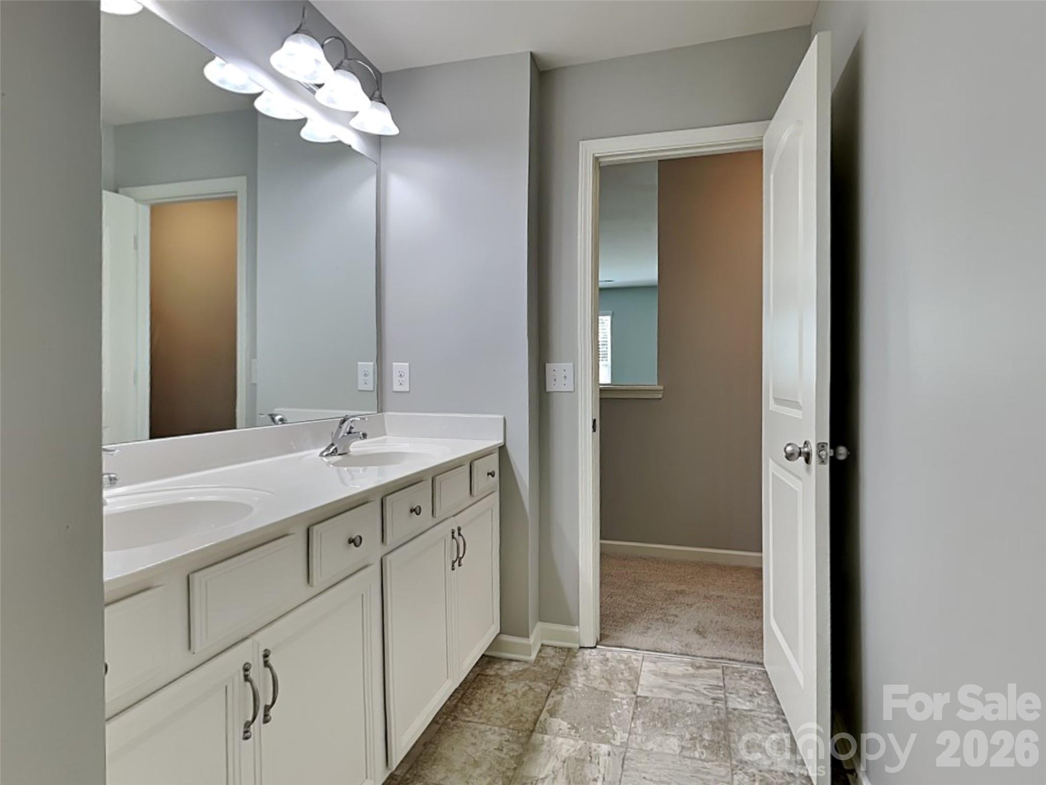 9425 Hartington Place — Charlotte