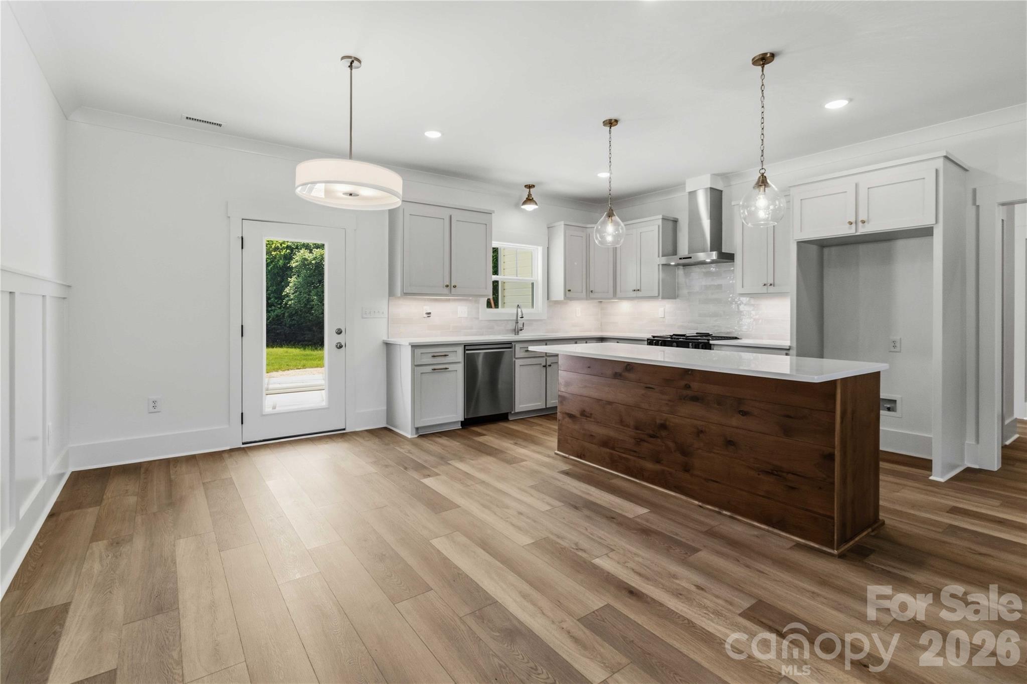 352 Adams Road — Clover
