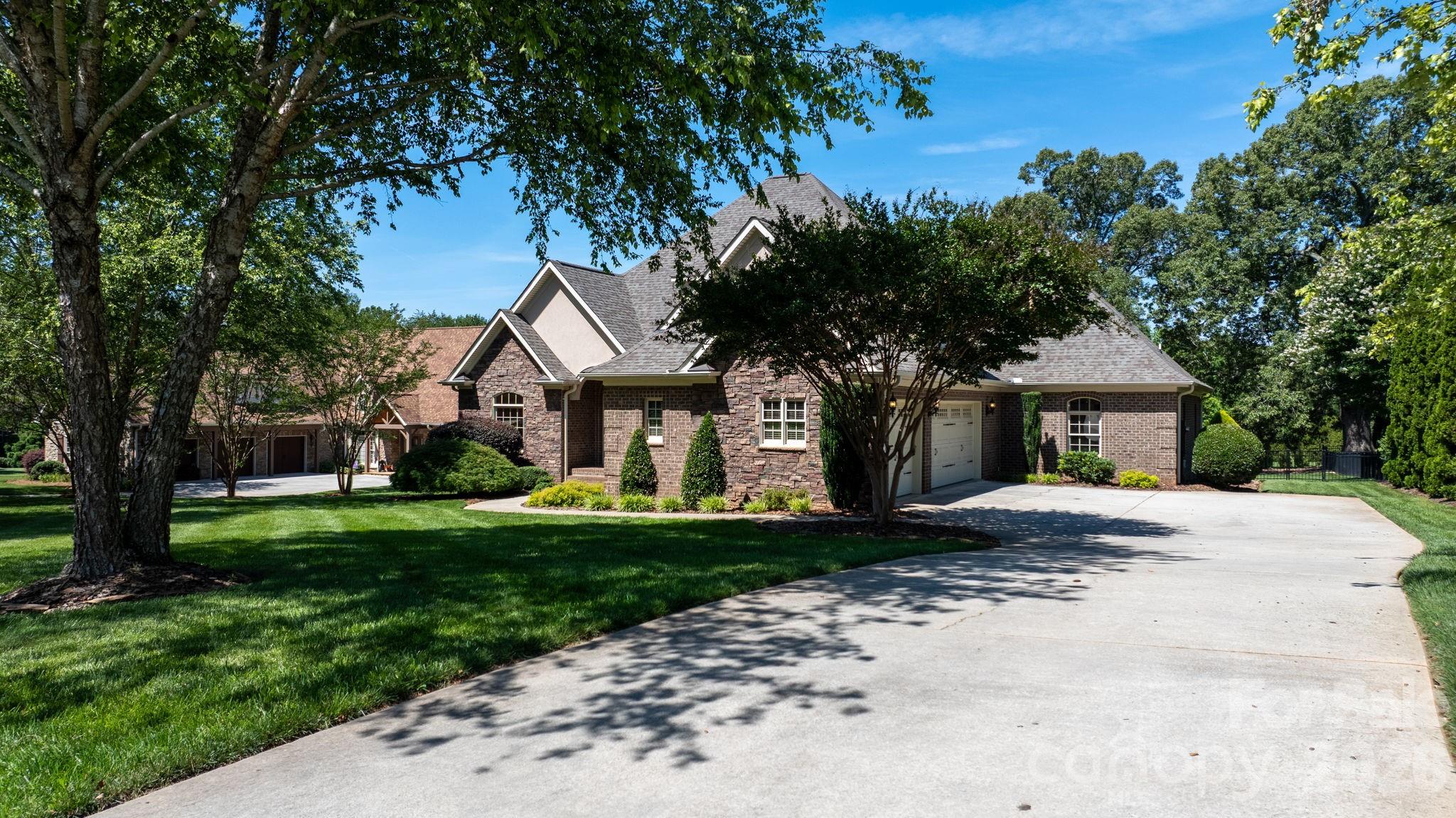 1055 Catawba Greens Drive — Newton