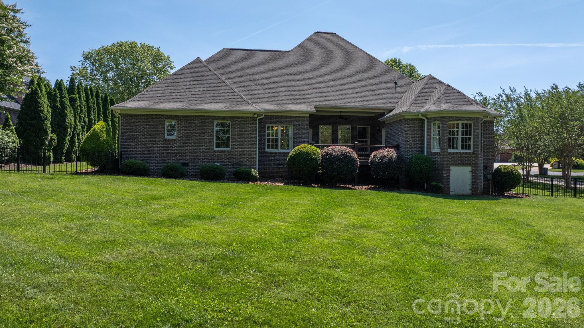 1055 Catawba Greens Drive — Newton