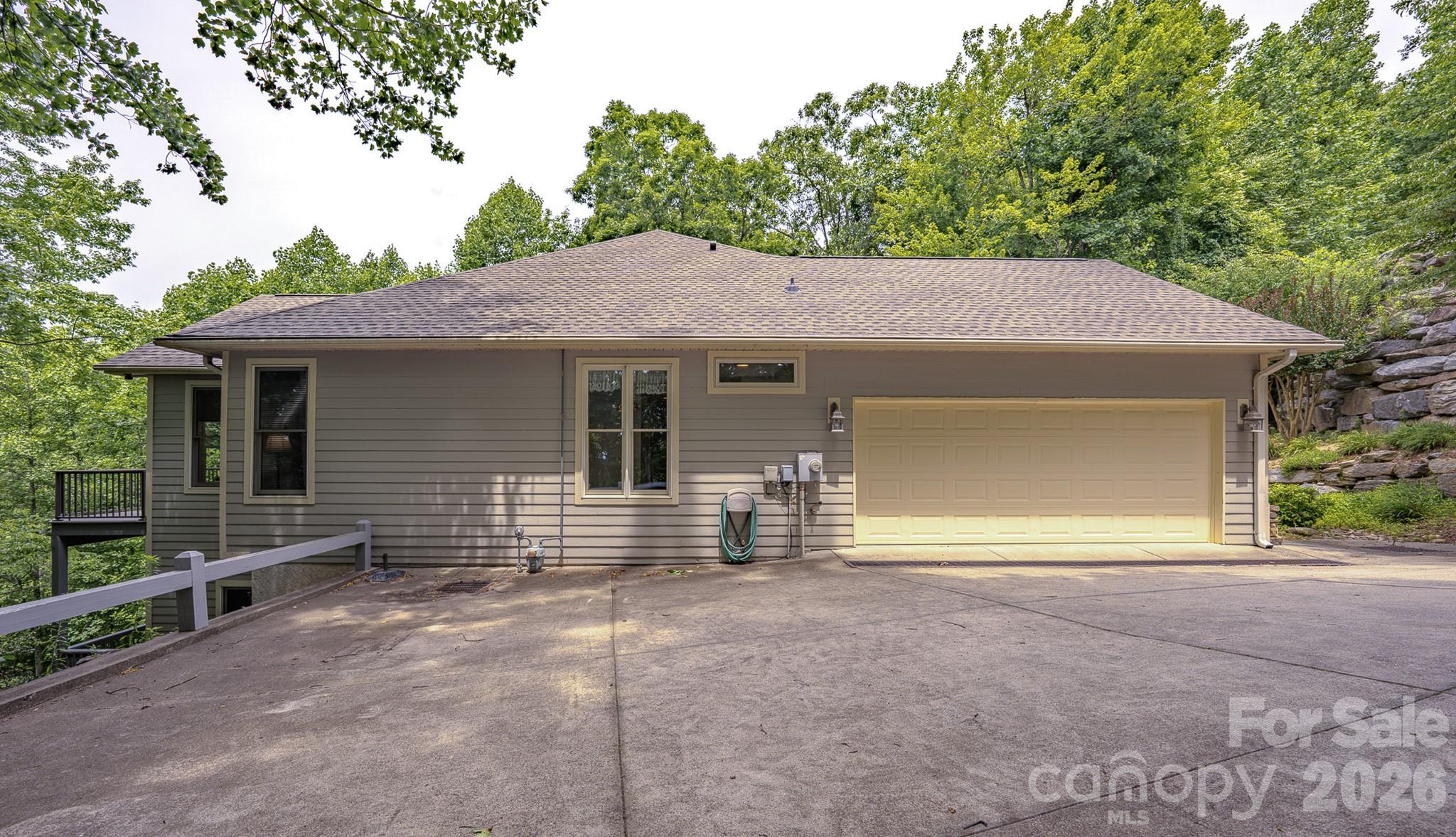 329 Mountain Crest Drive — Hendersonville