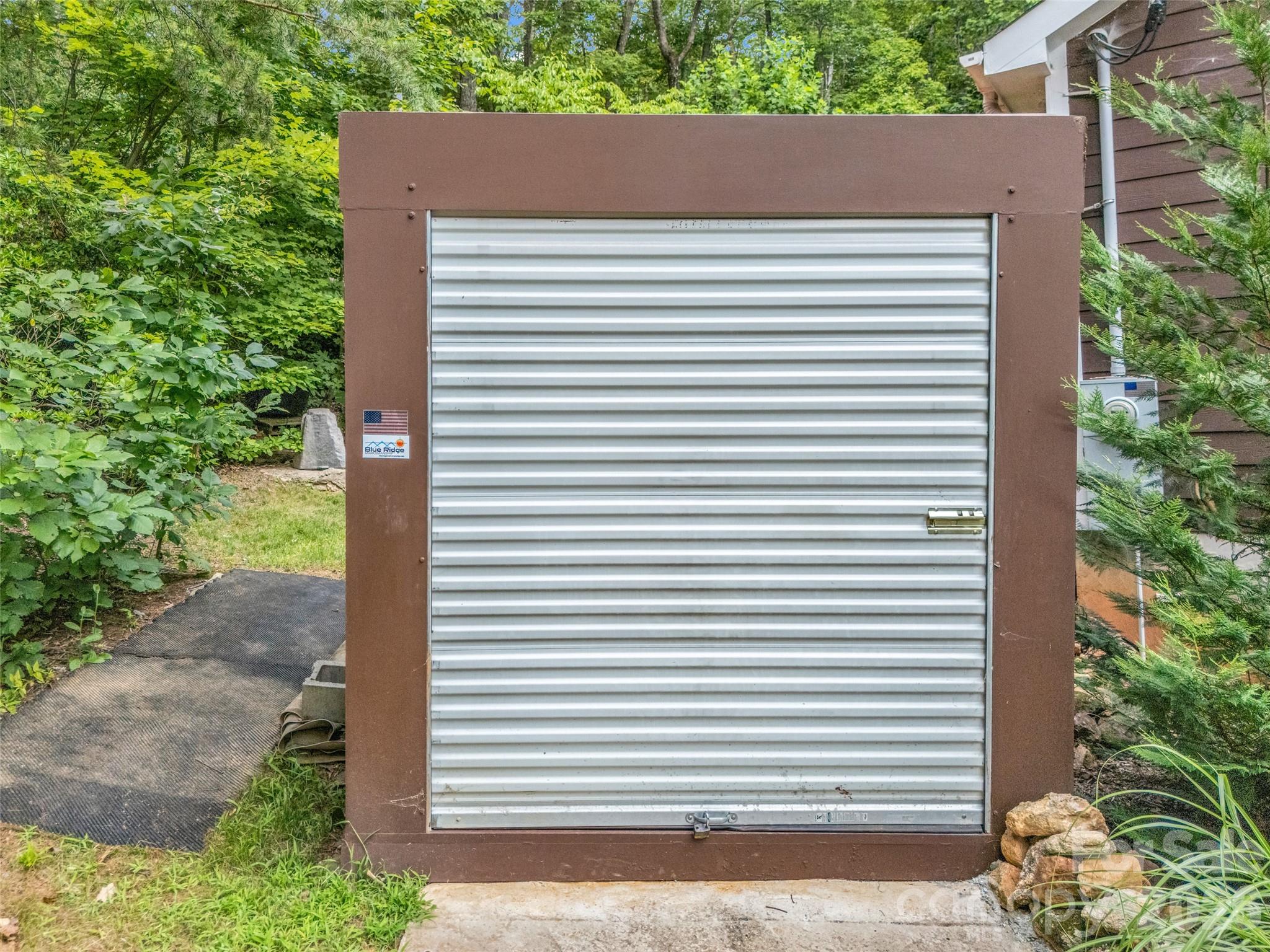 479 Camp Hill Road — Mill Spring