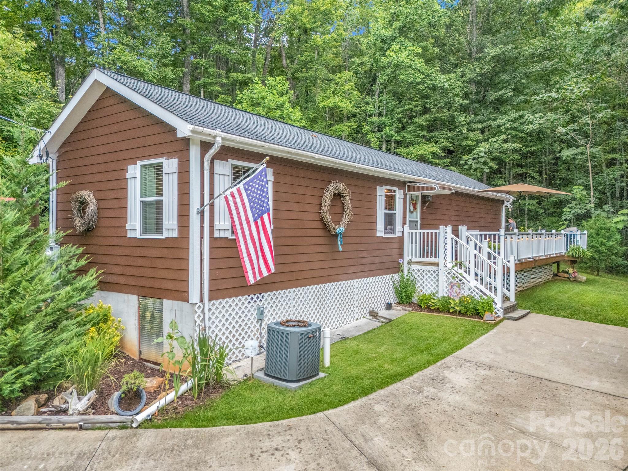 479 Camp Hill Road — Mill Spring