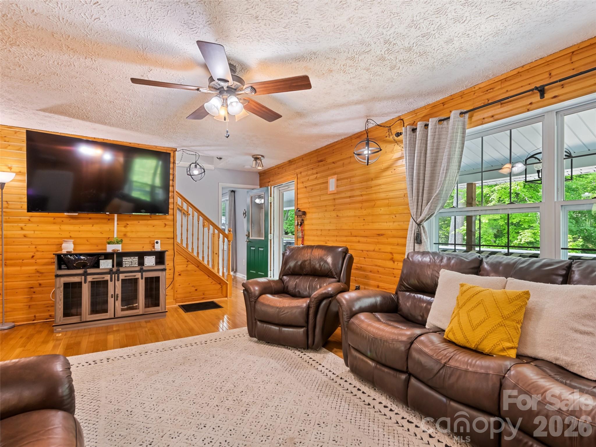 222 Thistle Ridge — Clyde